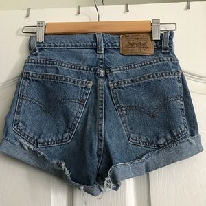 Vintage Levi’s High-Waisted Shorts